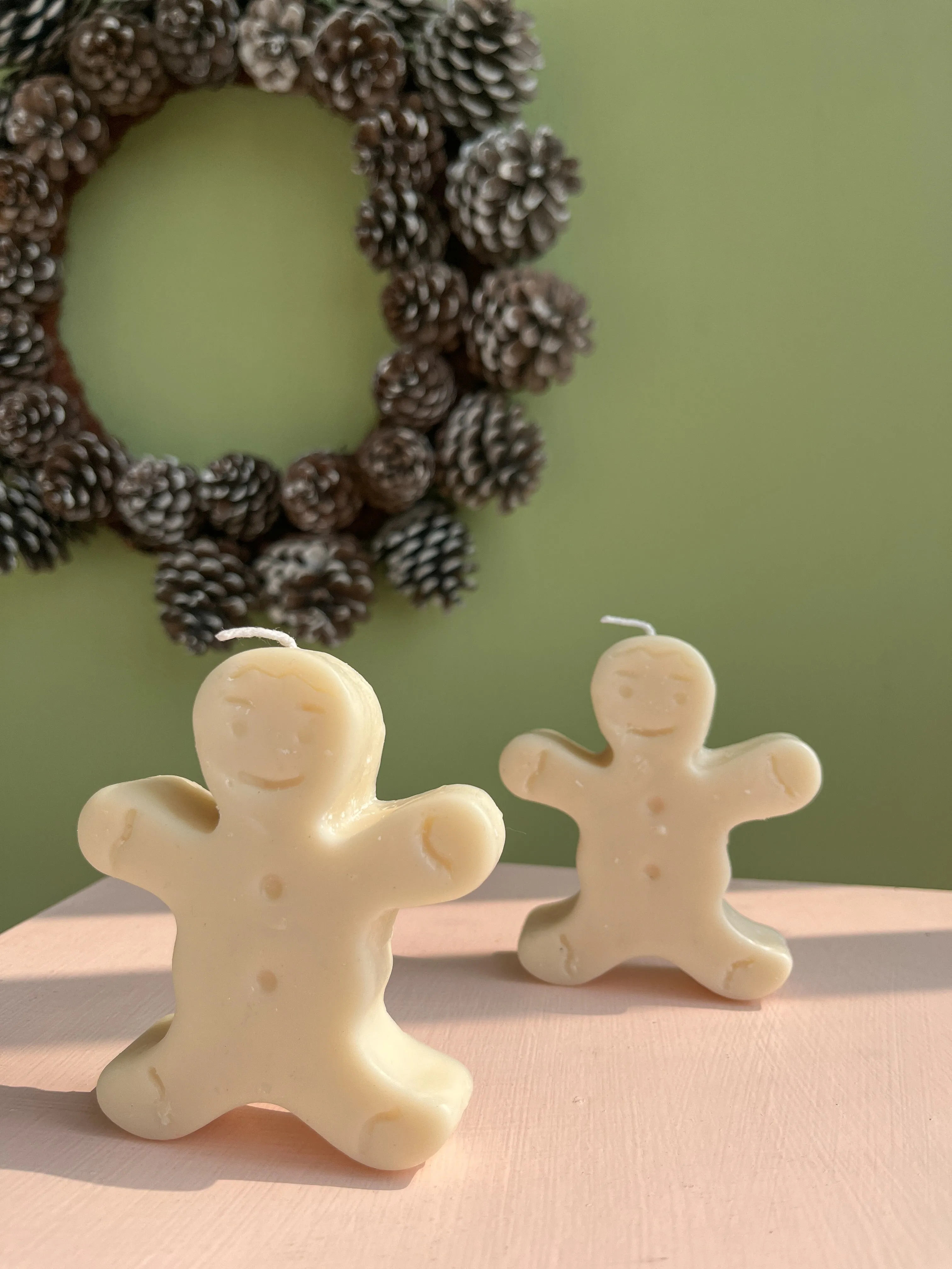 Festive Gingerbread Candle