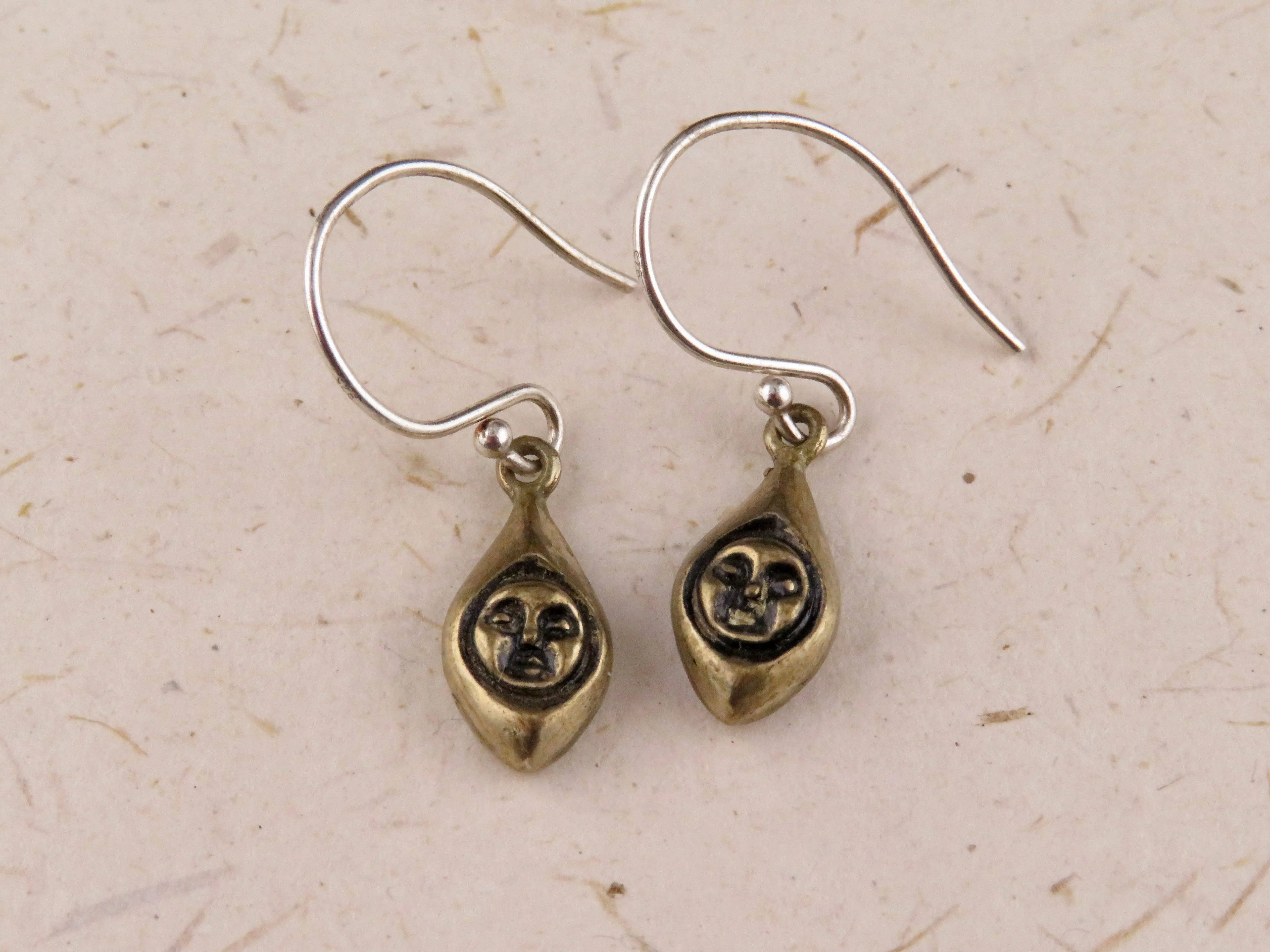 Muse Earrings - Bronze