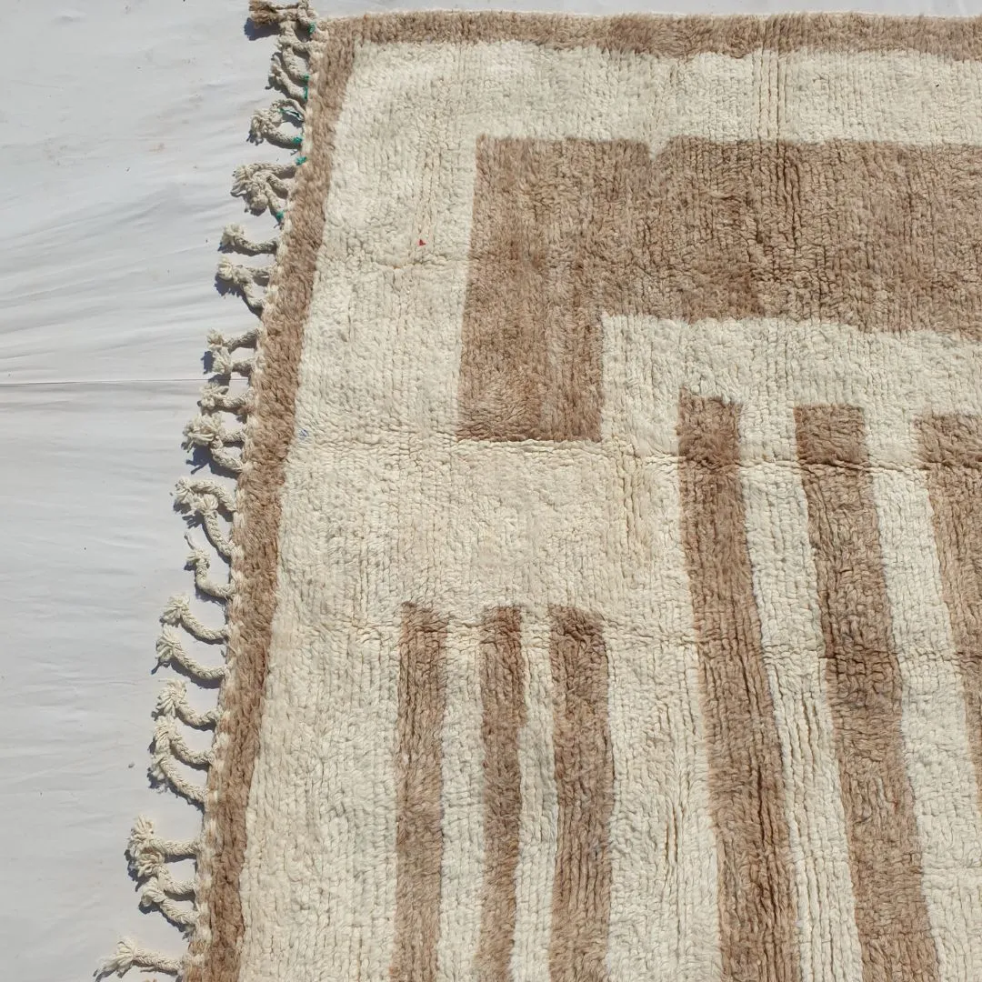 Nimla | Moroccan Beni rug White & Beige 6x10 | Ultra Soft Beni Ouarain | 10x6'76 Ft | 305x205 cm